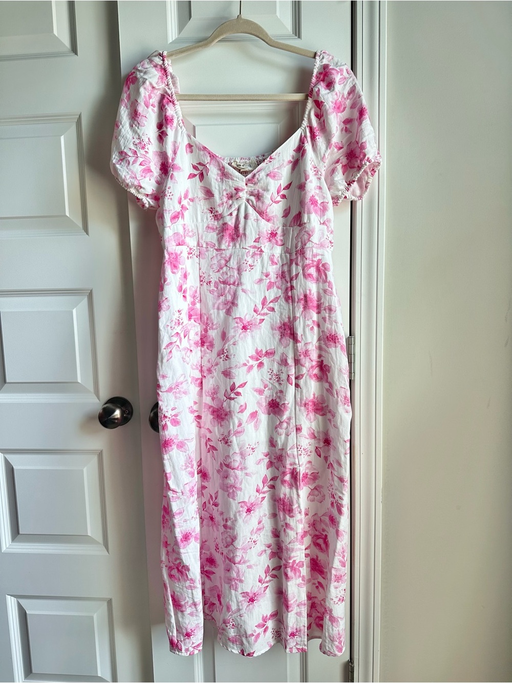 Sweet Wanderer Floral Midi Dress